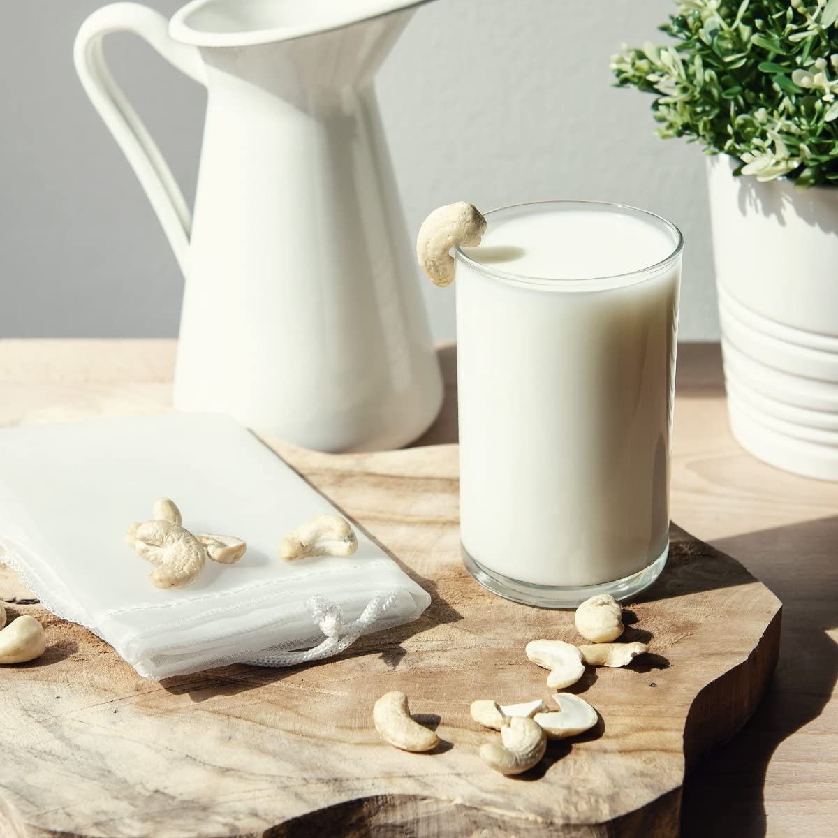 navaris-organic-nut-milk-bag-sakooula-galaktos-small-20-30-cm-white-3.jpg
