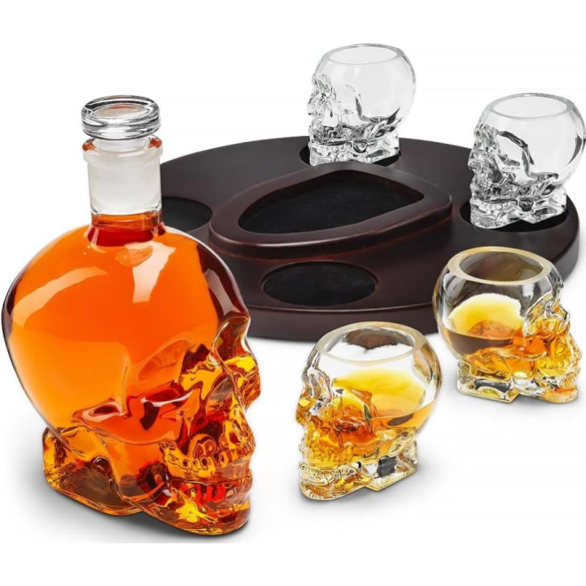 The Source InGenious Skull Decanter Set - Γυάλινο Σετ Ποτού σε Σχήμα Κρανίου με 1 x Καράφα Σερβιρίσματος με Πώμα / 4 x Ποτήρια & 1 x Δίσκος The Source InGenious Skull Decanter Set - Γυάλινο Σετ Ποτού σε Σχήμα Κρανίου με 1 x Καράφα Σερβιρίσματος με Πώμα / 4 x Ποτήρια & 1 x Δίσκος