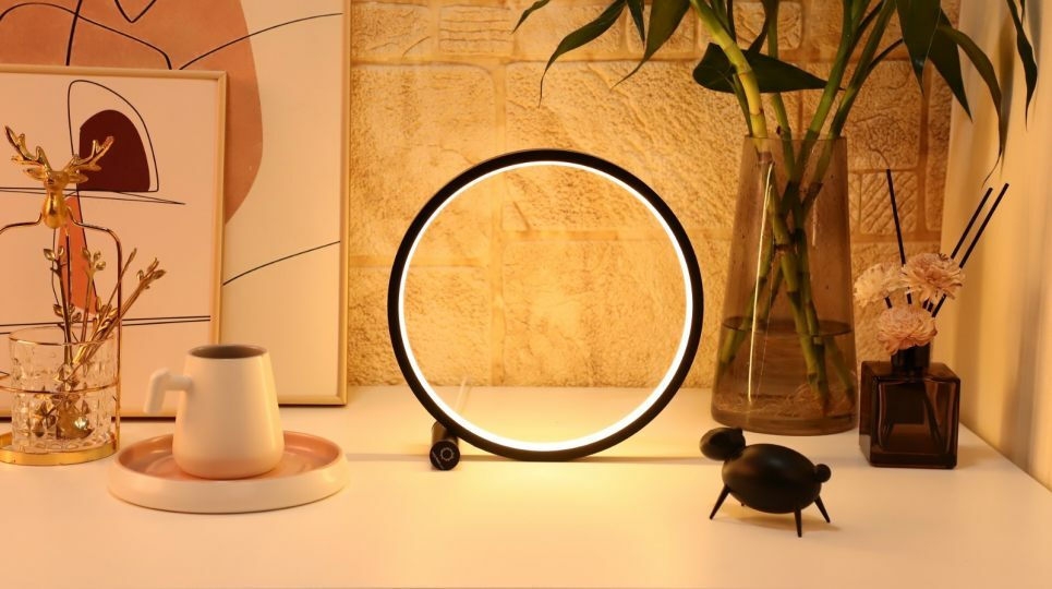 allocacoc-heng-round-table-lamp-sferiko-epitrapezio-diakosmitiko-fotistiko-led-me-roostoti-afis-25-cm-black-2-eti-eggiisi-1_1.jpeg