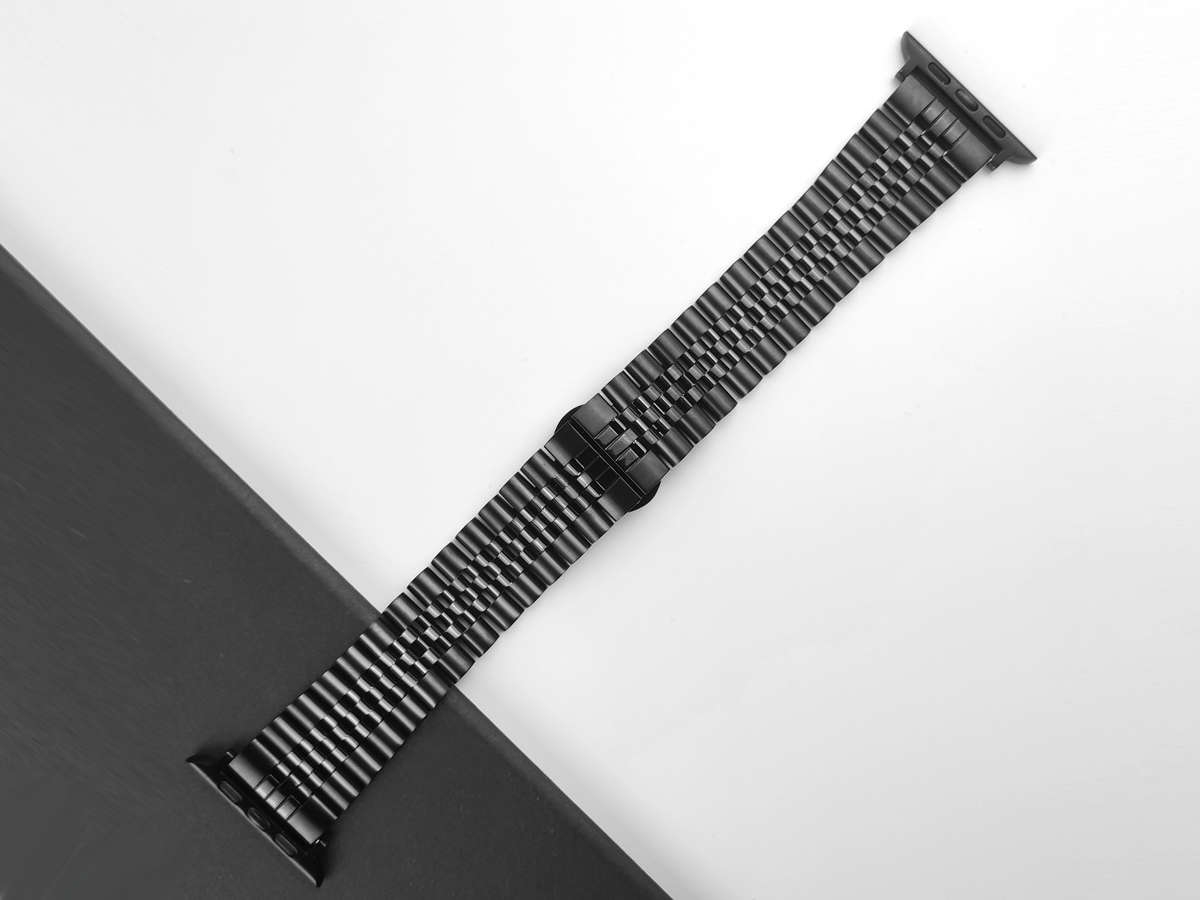 alogy-metalliko-louraki-steel-apple-watch-se-7-6-5-4-3-45-44-42-mm-black-3.jpg