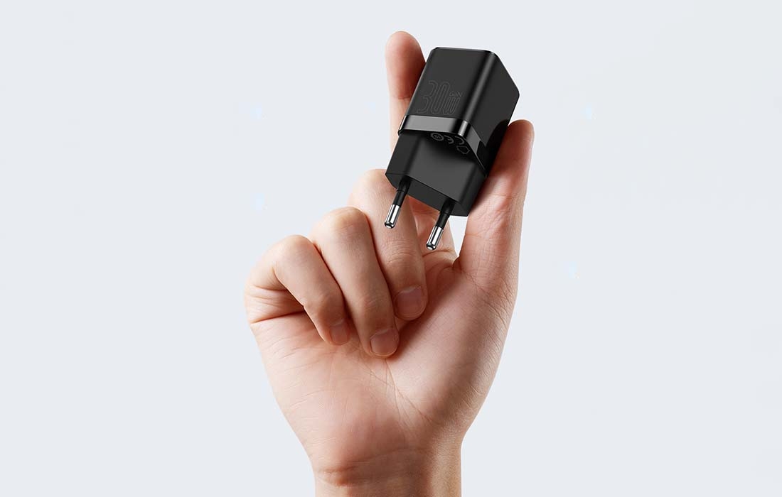 baseus-gan3-fast-charger-fortistis-taksidioy-me-ypodoxi-type-c-30w-black-6.jpg