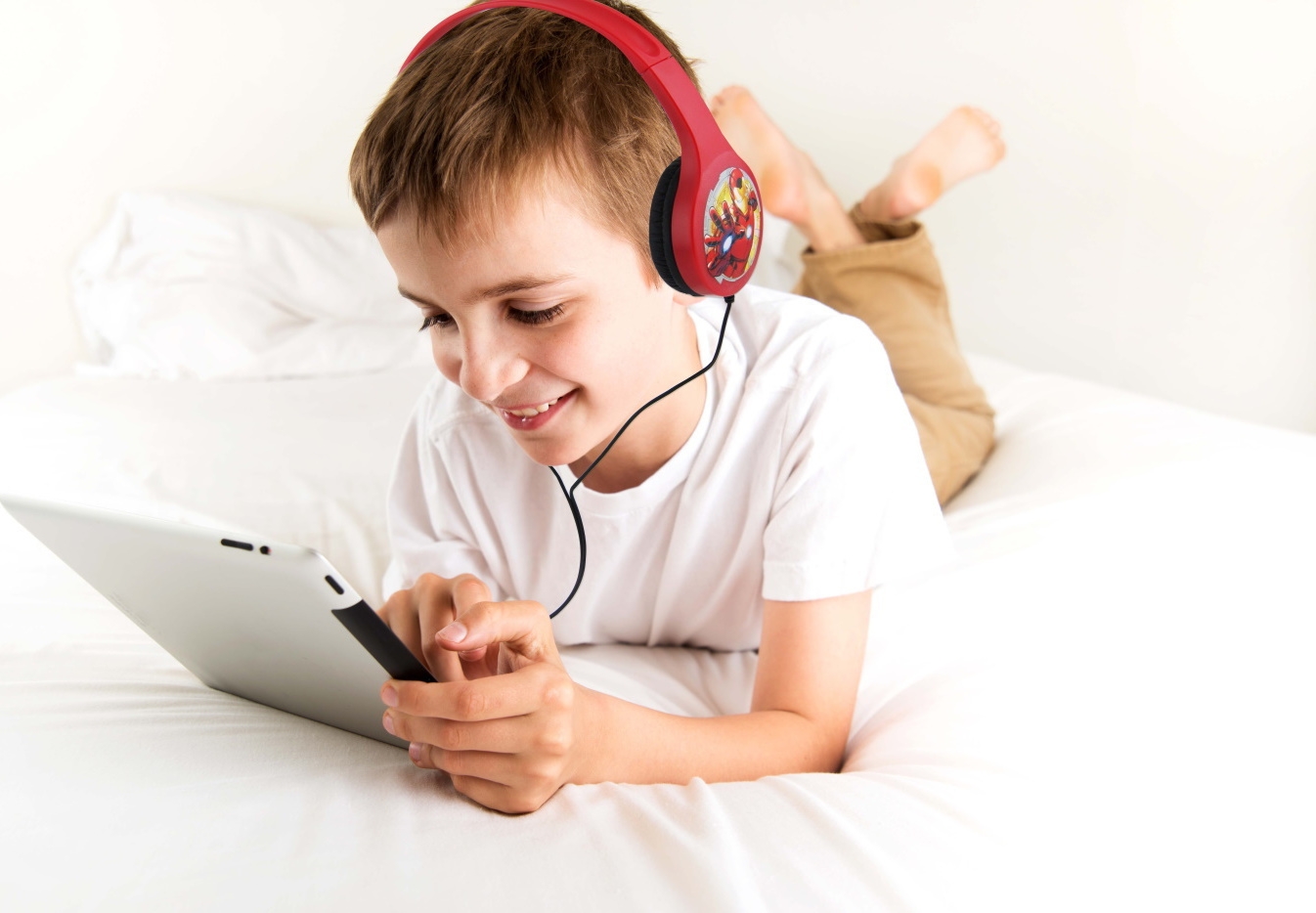 ekids-avengers-ensirmata-akoustika-kefalis-gia-paidia-red-3.jpeg