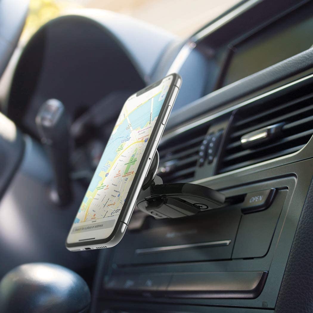 iottie-itap-magnetic-2-cd-slot-car-mount-magnitiki-vasi-stiriksis-kiniton-gia-cd-aftokiniton-black-2-eti-eggiisi.jpg