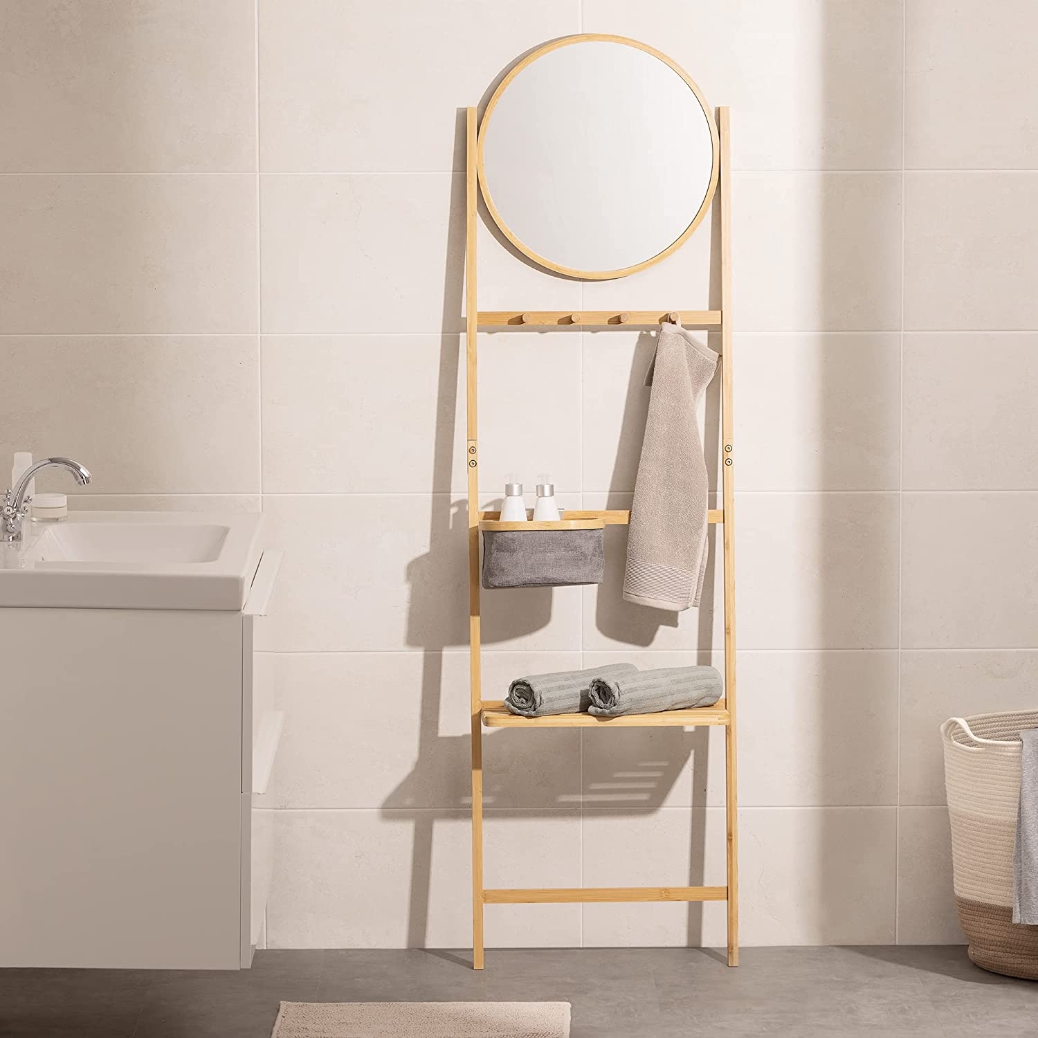navaris-bamboo-towel-rack-with-mirror-vasi-kremastra-baniou-apo-bamboo-gia-petsetes-me-rafi-kalathi-kai-kathrepti-light-brown-1.jpg