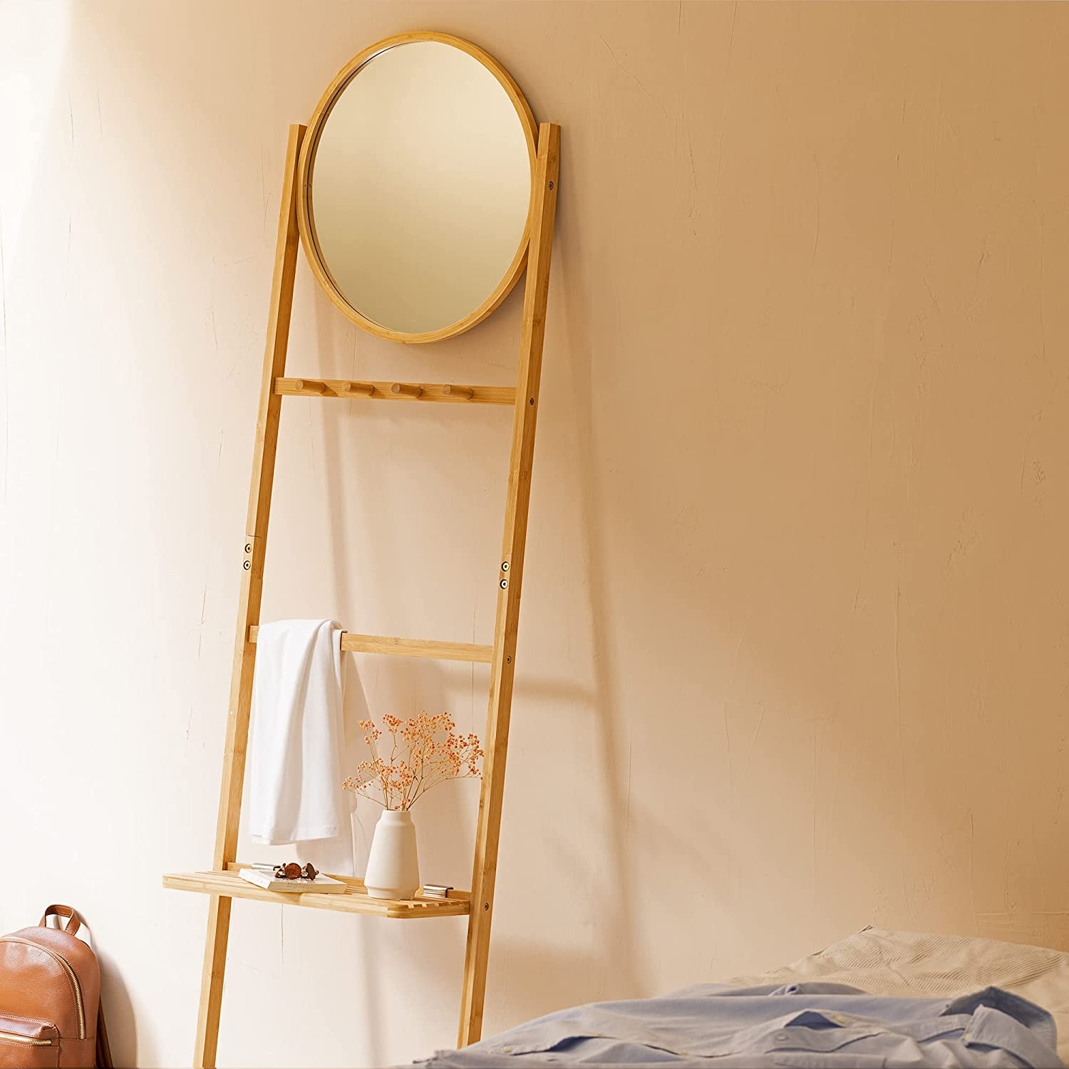 navaris-bamboo-towel-rack-with-mirror-vasi-kremastra-baniou-apo-bamboo-gia-petsetes-me-rafi-kalathi-kai-kathrepti-light-brown-2.jpg