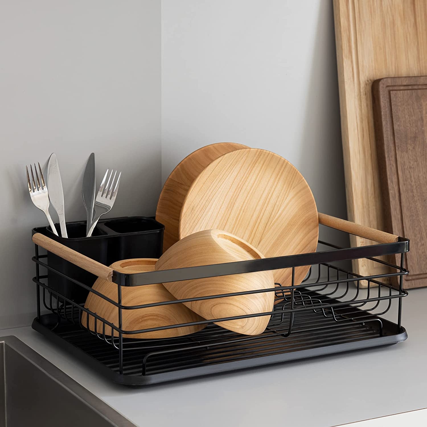 navaris-dish-drainer-rack-metalliki-piatothiki-stragistiri-me-ksilines-laves-black-1.jpg