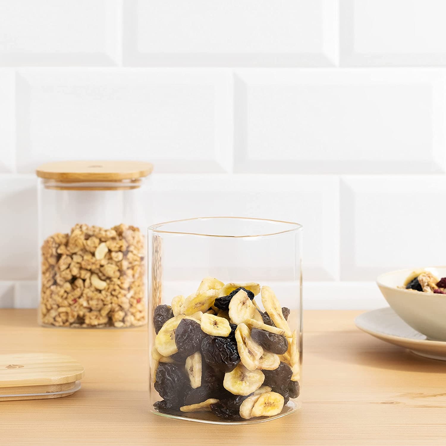 navaris-glass-storage-jars-1-l-set-of-3-set-3-gyalina-vaza-apothikefsis-me-kapaki-apo-bamboo-1-l-clear-4.jpg