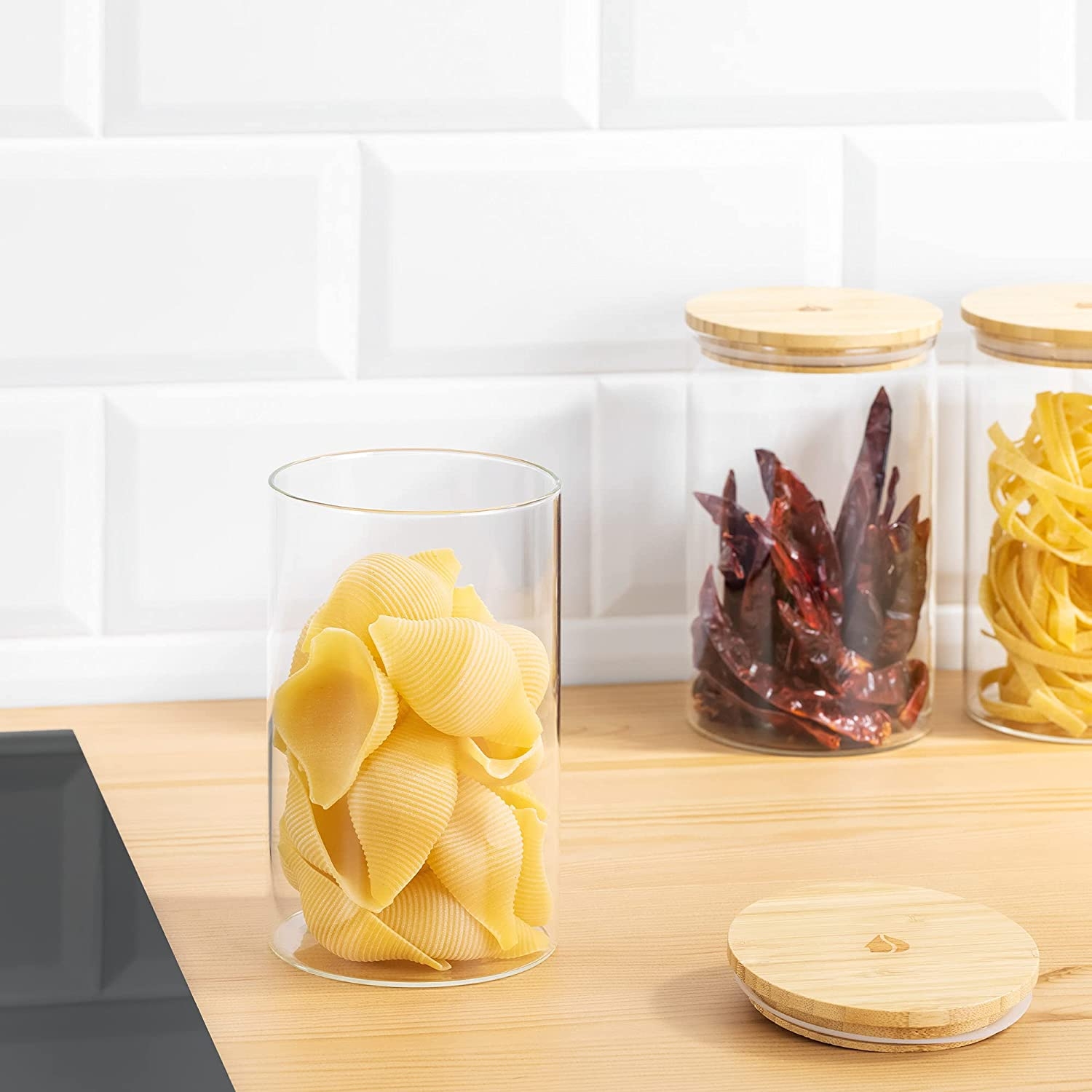 navaris-glass-storage-jars-1l-set-of-3-set-3-strogyla-gyalina-vaza-apothikefsis-me-kapaki-apo-bamboo-1l-clear-1.jpg