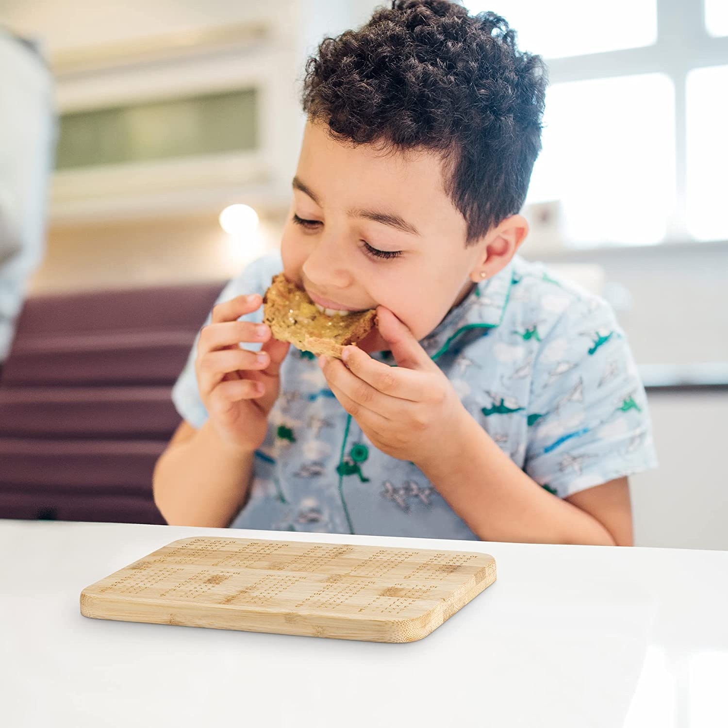 navaris-kids-wooden-breakfats-board-paidikos-diskos-proinou-apo-bamboo-gia-ekmathisi-pollaplasiasmou-24-x-18-x-1-5-cm-light-brown-1.jpg