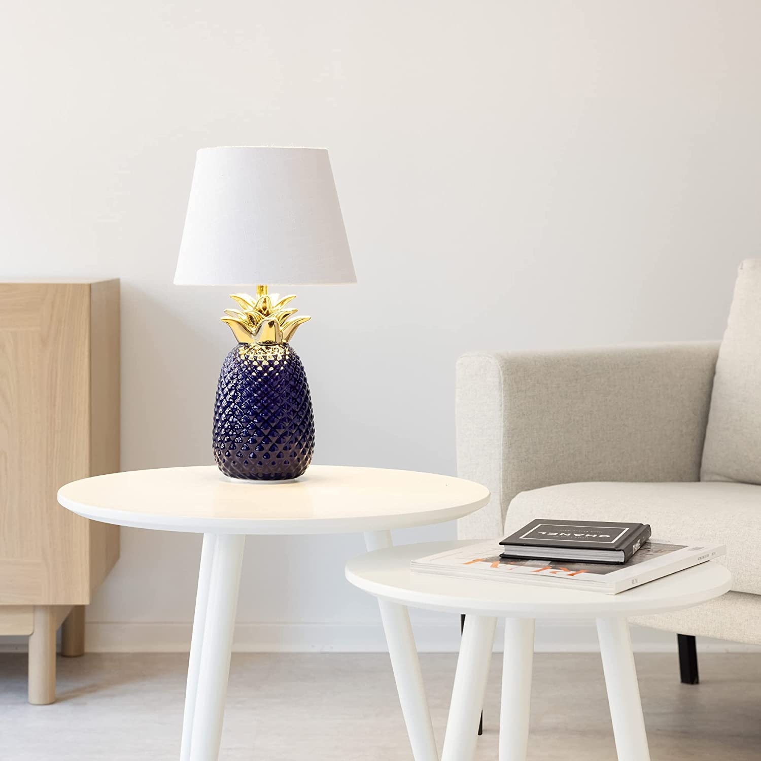 navaris-table-lamp-pineapple-epitrapezio-fotistiko-ananas-40-cm-purple-white-1.jpg
