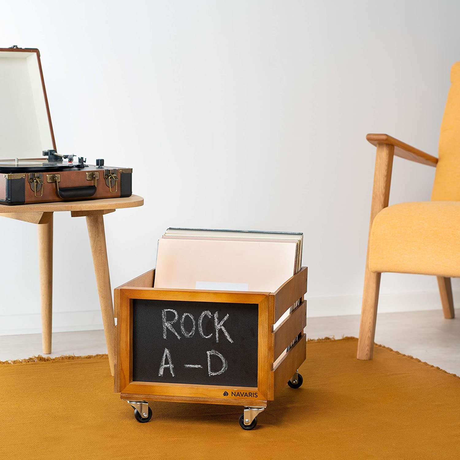 navaris-wooden-record-box-with-chalkboard-ksilino-kouti-apothikefsis-me-rodakia-kai-mavropinaka-gia-diskous-viniliou-lp-dark-brown-1.jpg