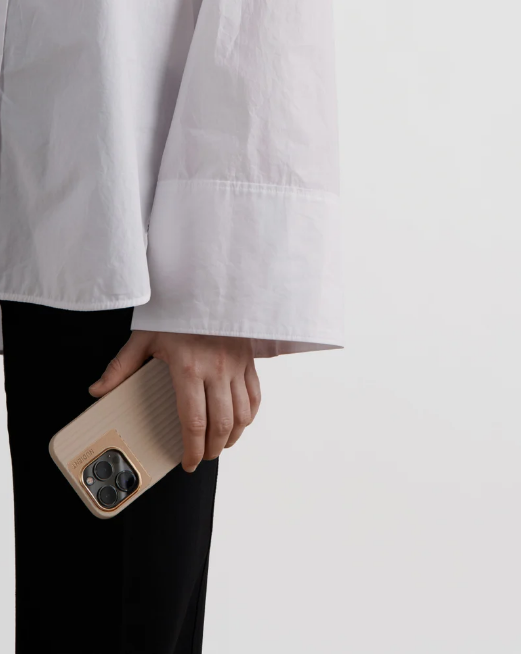 nudient-thiki-bold-apple-iphone-13-pro-linen-beige-2.png