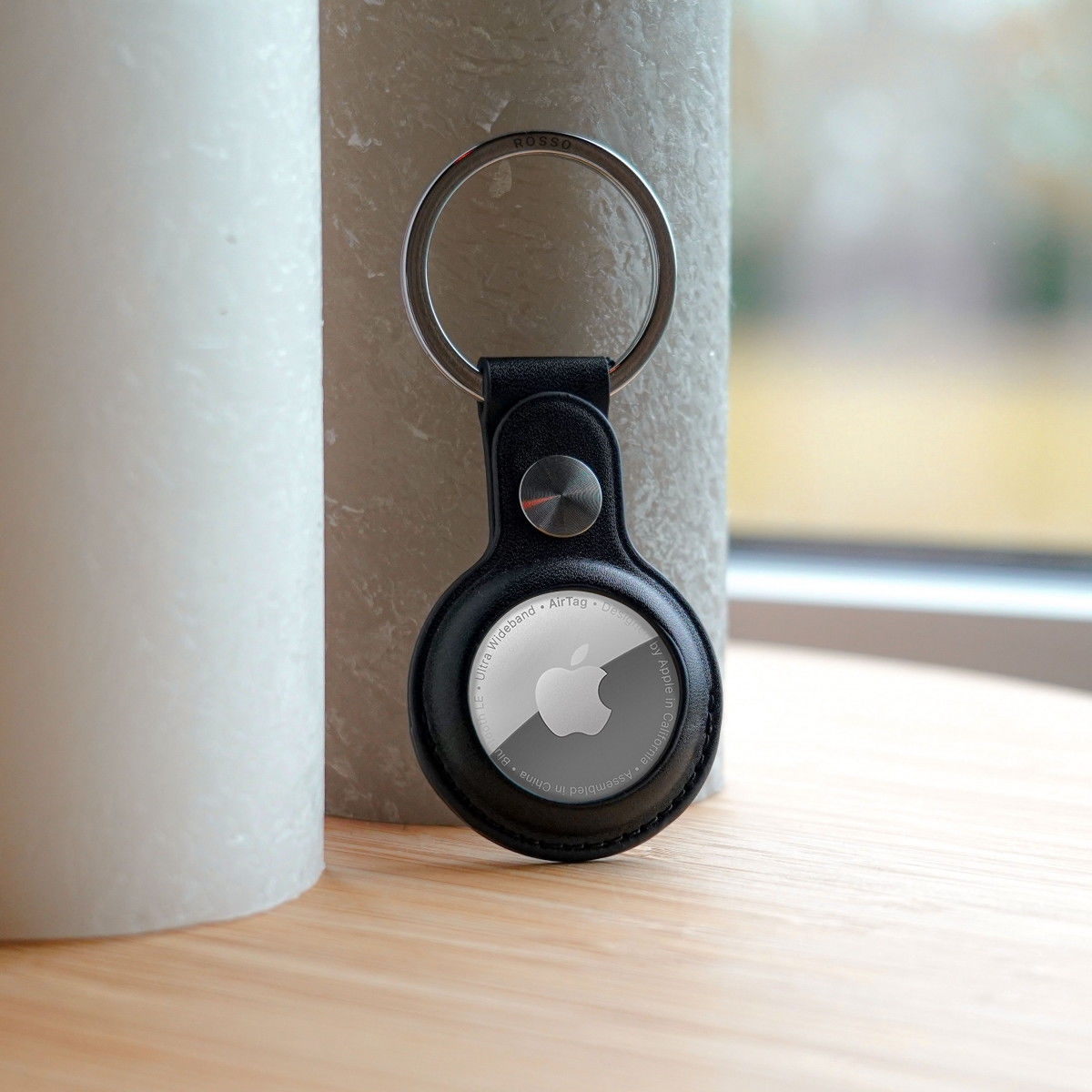 rosso-element-pu-thiki-brelok-apple-airtag-black-1.jpg