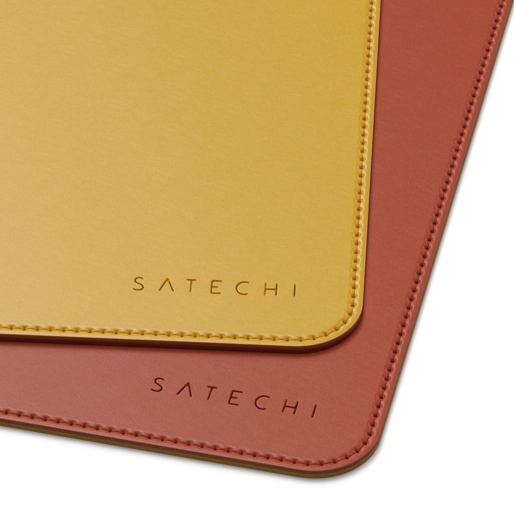 satechi-eco-leather-dual-sided-deskmate-epifania-grafis-diplis-opseos-kai-mouse-pad-yellow-orange-4.jpg