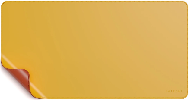satechi-eco-leather-dual-sided-deskmate-epifania-grafis-diplis-opseos-kai-mouse-pad-yellow-orange-4.png