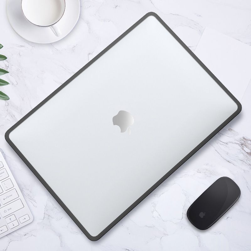 tech-protect-hardshell-thiki-macbook-pro-14-inches-2022-2021-clear-black-3.jpg