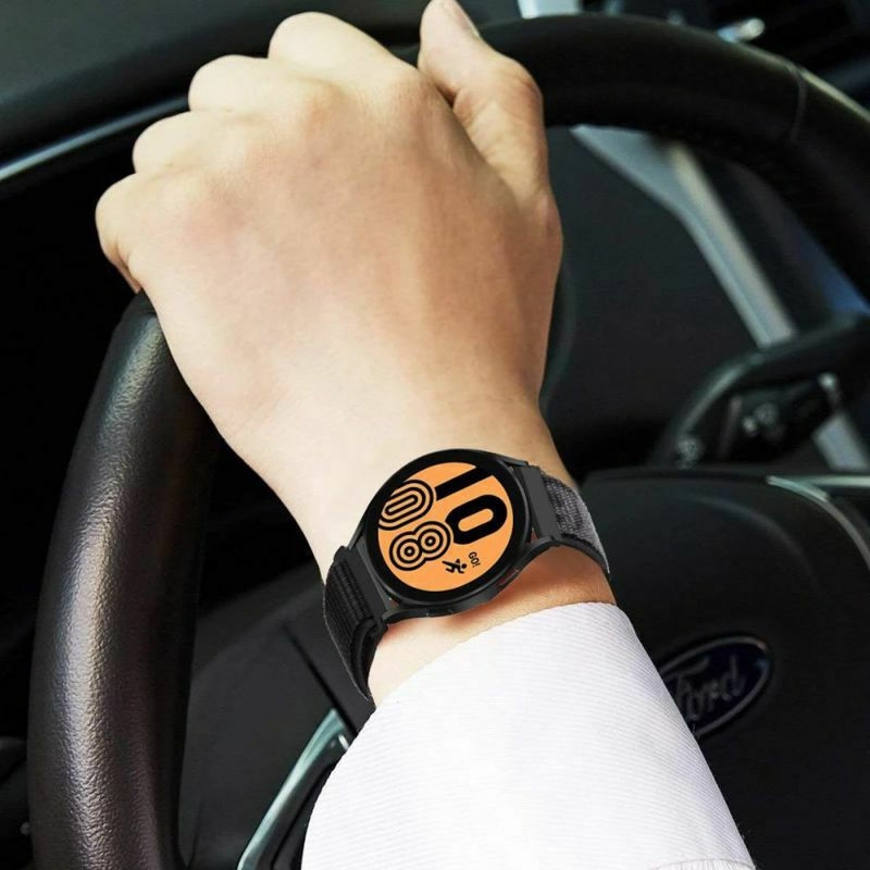 tech-protect-nylon-louraki-samsung-galaxy-watch-4-classic-4-46-44-42-40-mm-black-1.jpeg