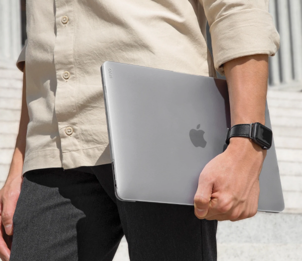 uniq-skliri-thiki-claro-macbook-pro-14-inches-2021-me-prostasia-pliktrologiou-kai-kalima-kameras-matte-grey-2.png