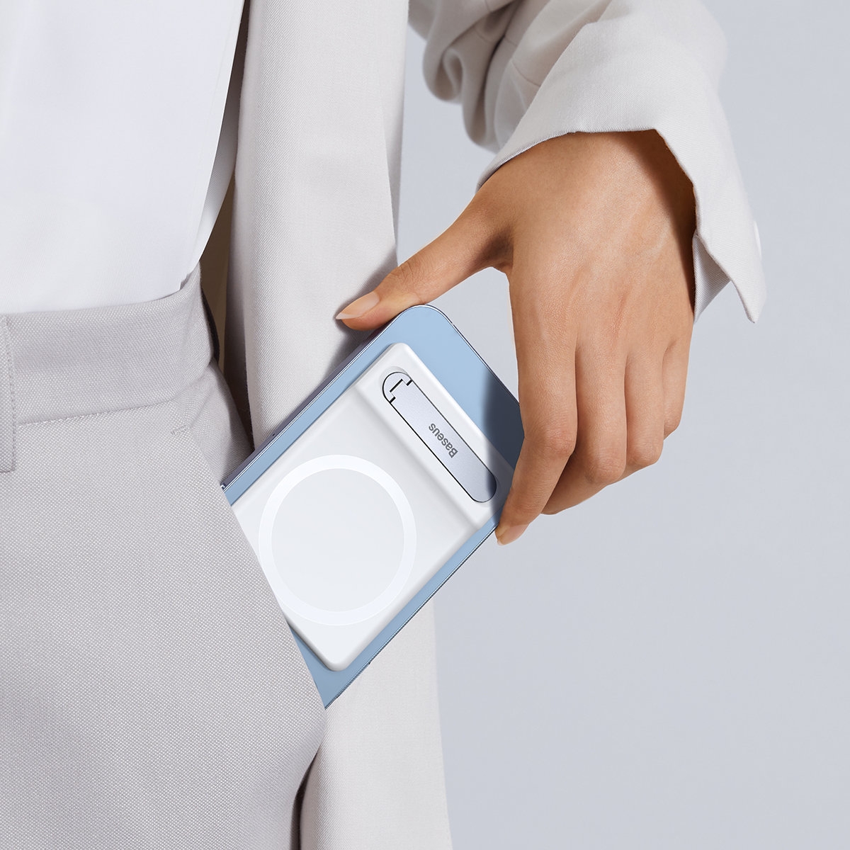 baseus-foldable-magnetic-bracket-magntiki-vasi-stiriksis-magsafe-gia-kinita-smartphone-iphone-14-13-12-white-9.jpg