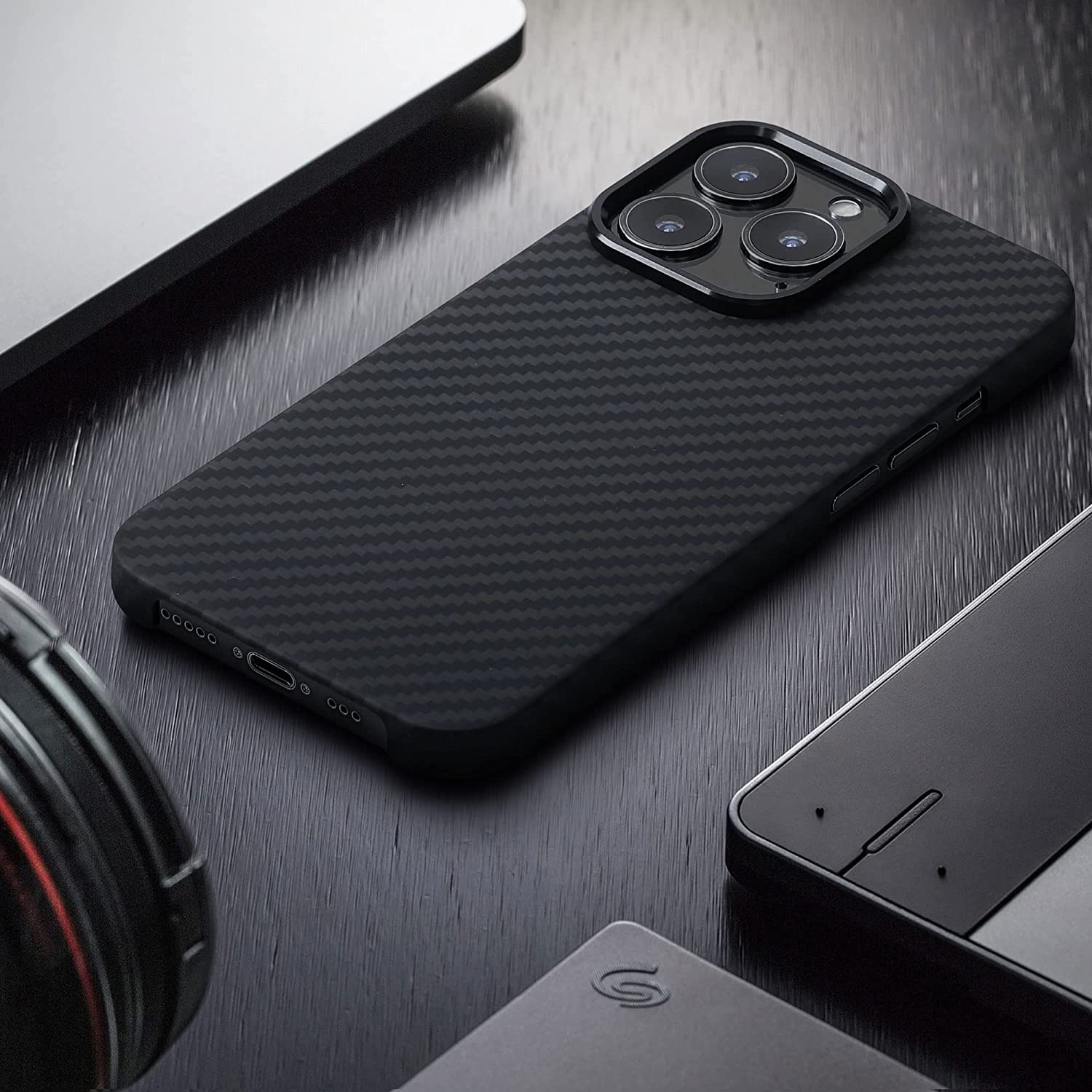 kalibri-aramid-fiber-body-skliri-thiki-apple-iphone-13-pro-black-matte-1.jpg