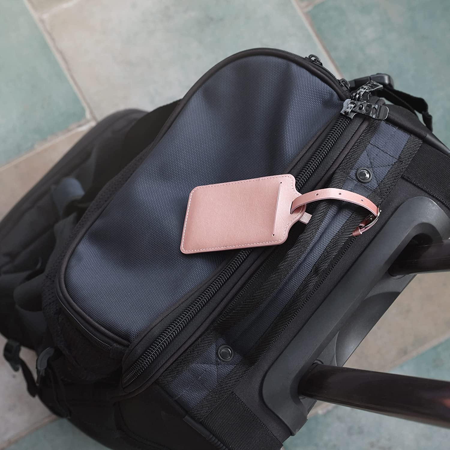 kw-luggage-name-tag-etiketa-aposkevon-taksidiou-valitsas-tsantas-rose-gold-1.jpg