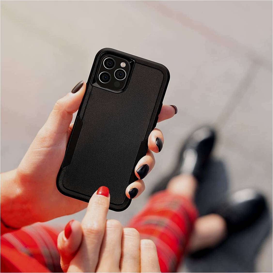 kw-mobile-shockproof-hybrid-skliri-thiki-me-tpu-apple-iphone-12-12-pro-black-4.jpg