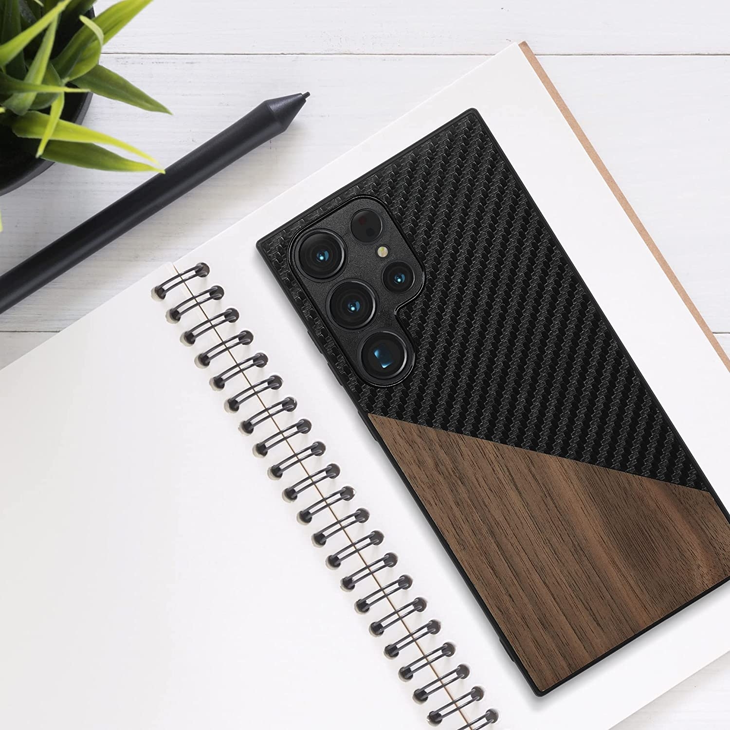 kwmobile-wood-and-carbon-fiber-skliri-ksilini-thiki-me-tpu-bumper-kai-anthrakonimata-samsung-galaxy-s-23-ultra-dark-brown-black-walnut-1.jpg