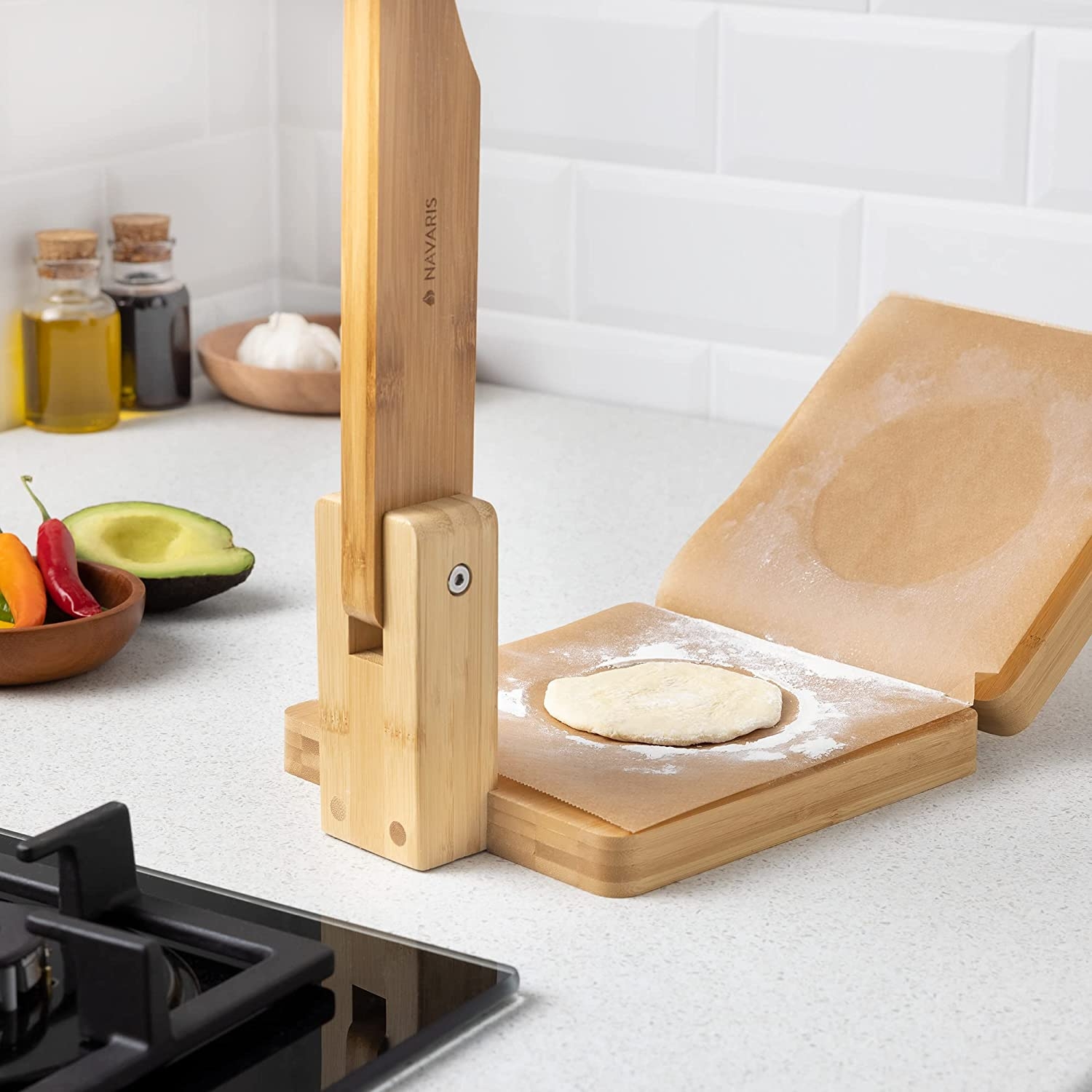 navaris-bamboo-tortilla-press-presa-gia-zimes-ites-tortigies-kai-takos-apo-mpamboo-brown.jpg