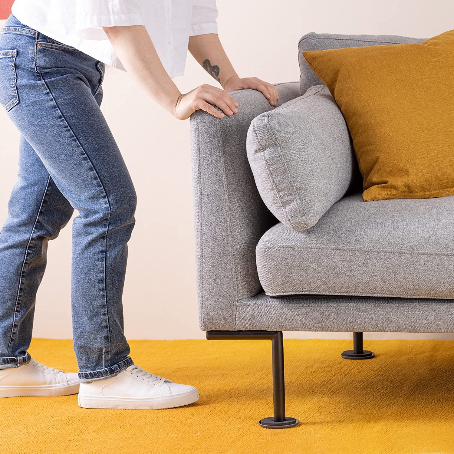 navaris-furniture-sliders-for-carpet-16-pcs-set-set-me-16-stroggiles-tapes-olisthisis-epiplon-apo-afro-eva-8-9-cm-grey-black-1.jpg