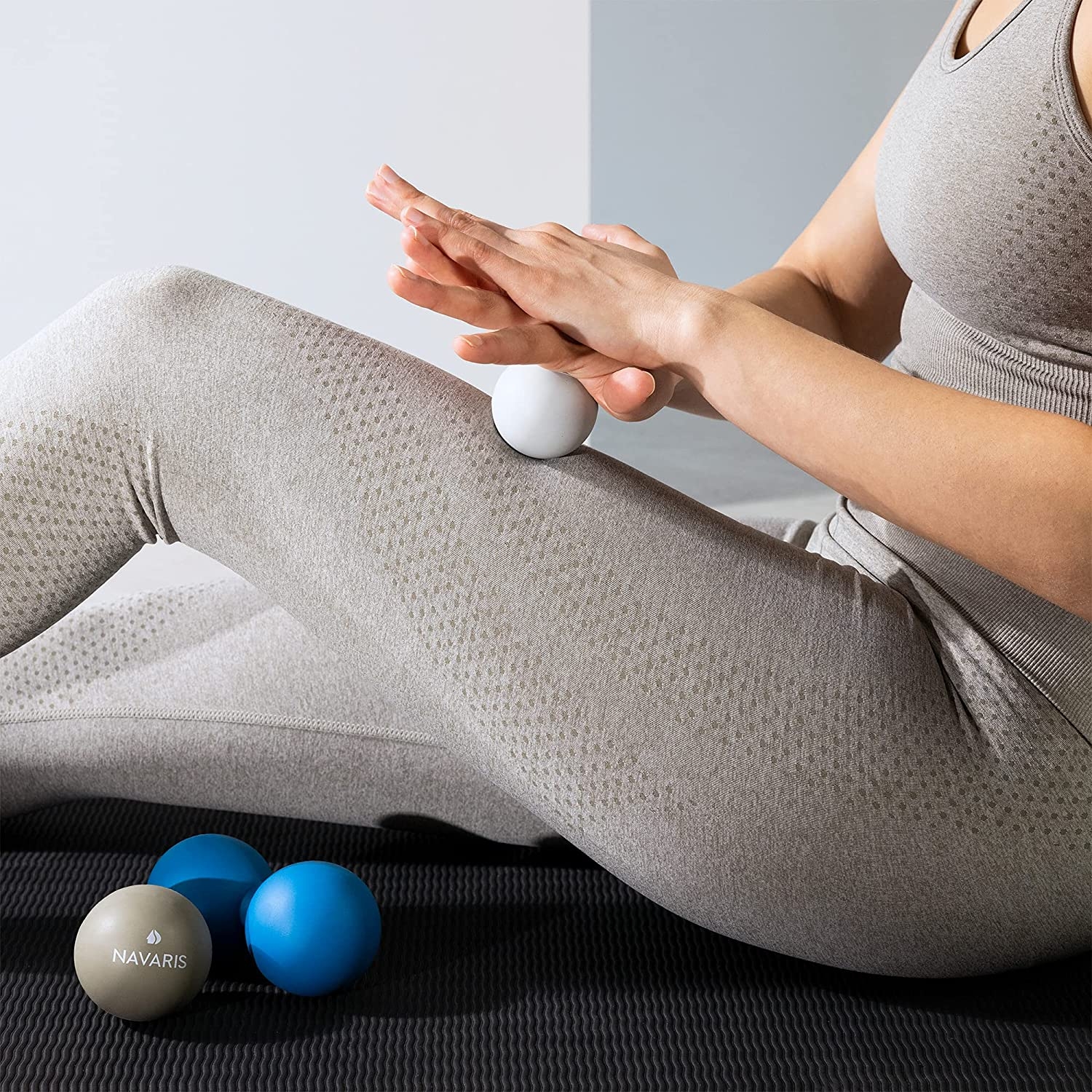 navaris-lacrosse-massage-ball-set-3-bales-lacrosse-gia-masaz-grey-blue-white-7.jpg