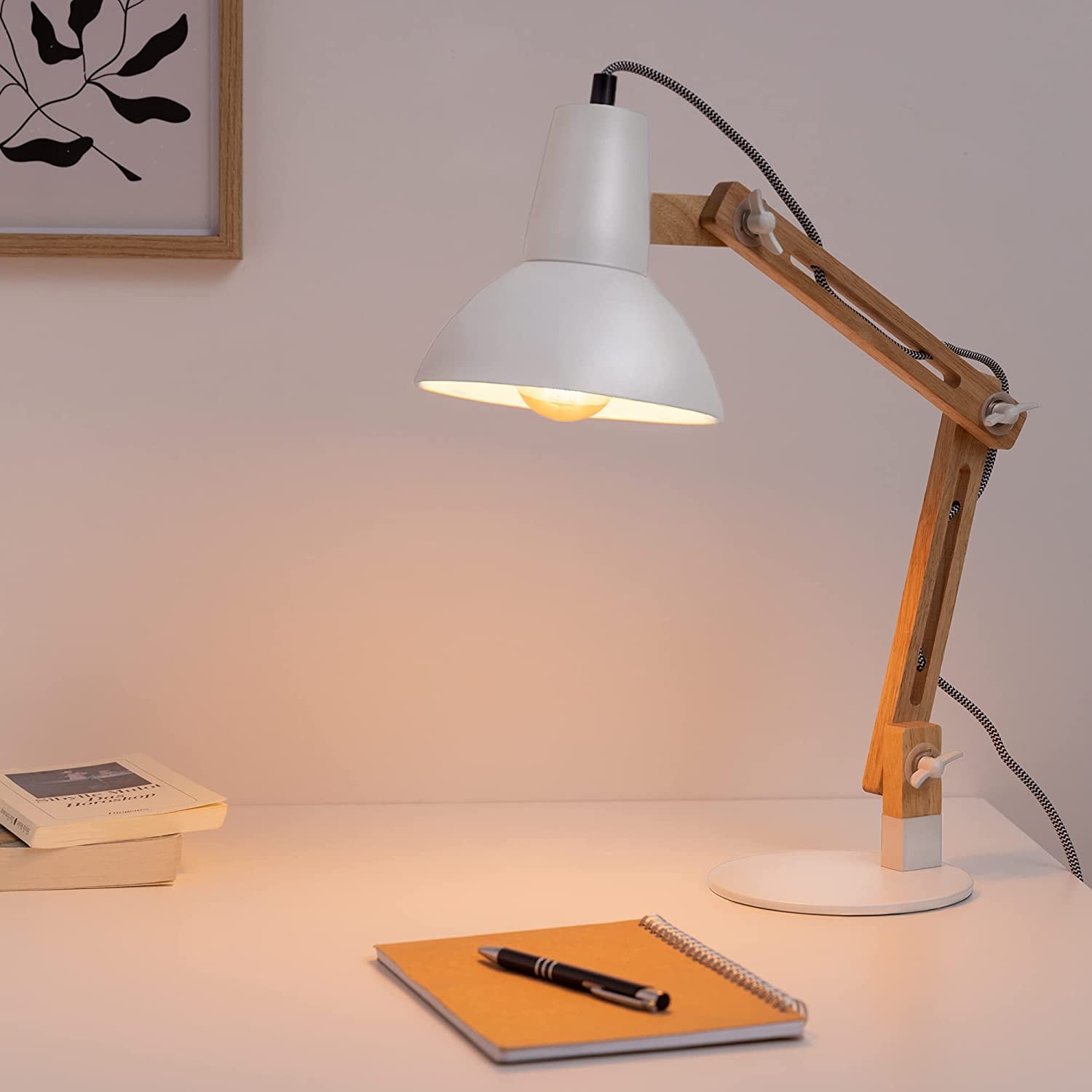 navaris-wooden-desk-lamp-epitrapezio-fotistiko-apo-ksilo-white-1.jpg