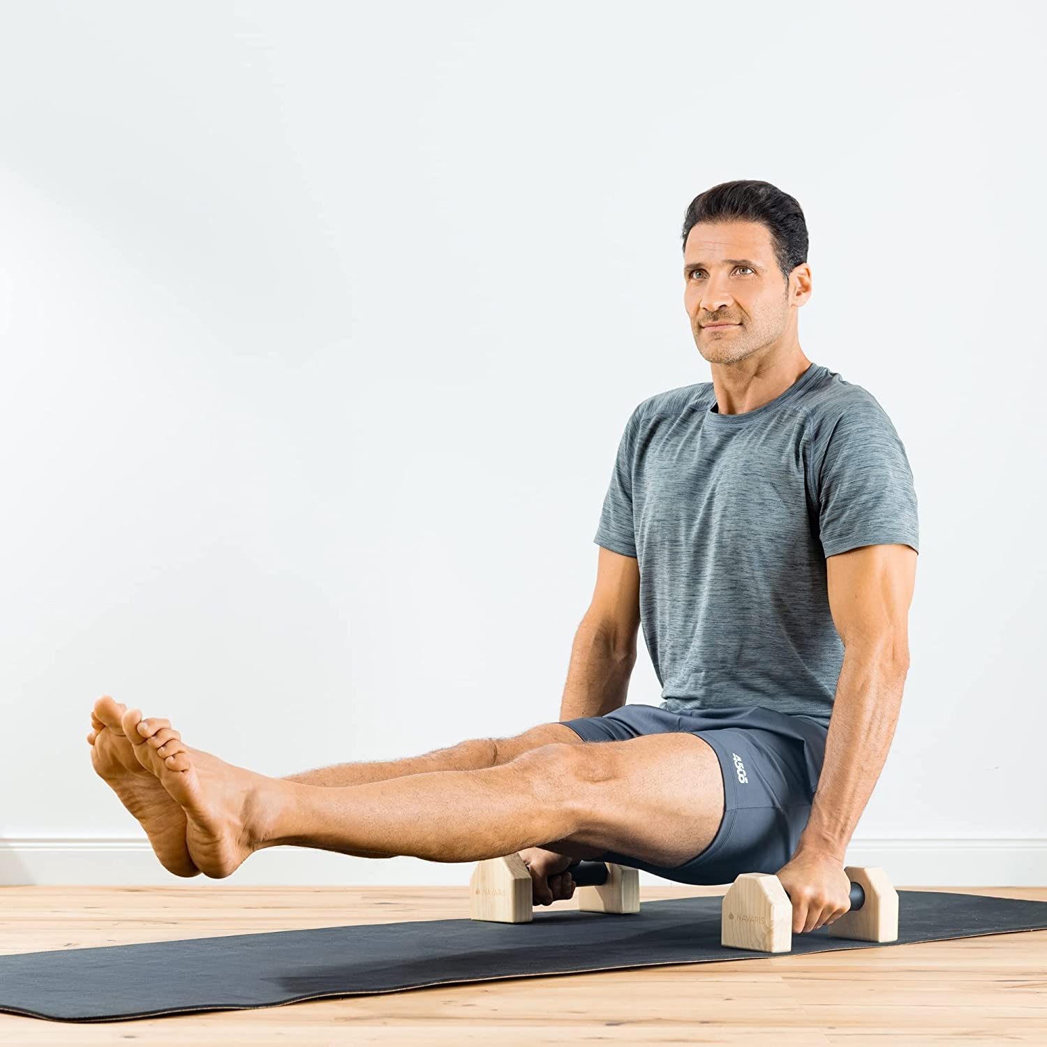 navaris-wooden-parallettes-paraliles-bares-gia-crossfit-me-ipsos-9-5-cm-apo-ksilo-piksariou-black-brown-3.jpg