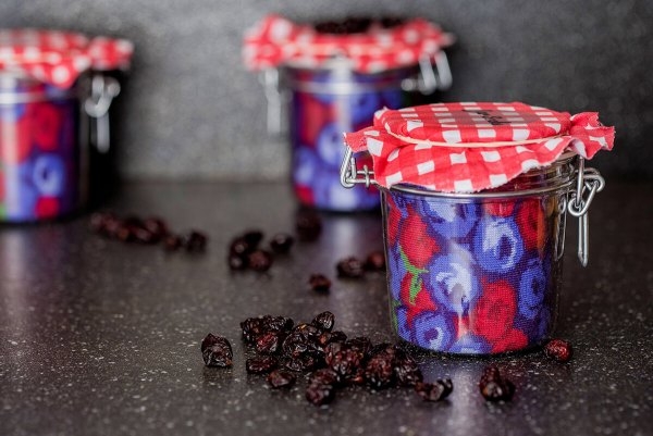 rainbow-socks-jar-socks-vazo-me-kaltses-mexri-ti-gamba-apo-vamvaki-megethos-41-46-blueberries-pearls-5.jpg
