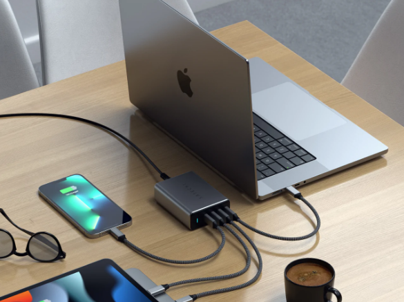 satechi-usb-c-4-port-gan-charger-fortistis-toixou-me-vasi-stiriksis-me-4-x-type-c-pd-165-w-space-grey-4.png