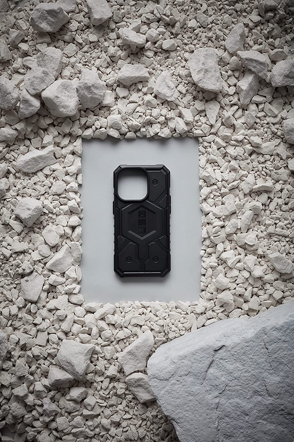 uag-pathfinder-series-thiki-magsafe-apple-iphone-14-pro-max-black-5.jpg