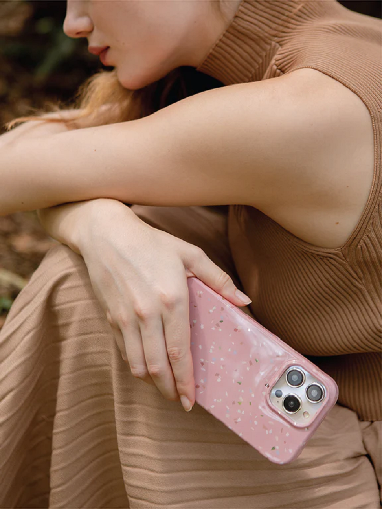 uniq-coehl-terrazzo-anthektiki-thiki-superior-hybrid-apple-iphone-14-pro-coral-pink-2.png