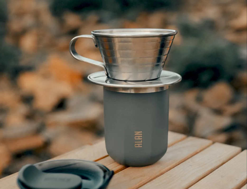 wacaco-octaroma-classico-travel-mug-thermos-apo-anoksidoto-atsali-bpa-free-180-ml-dim-grey.png