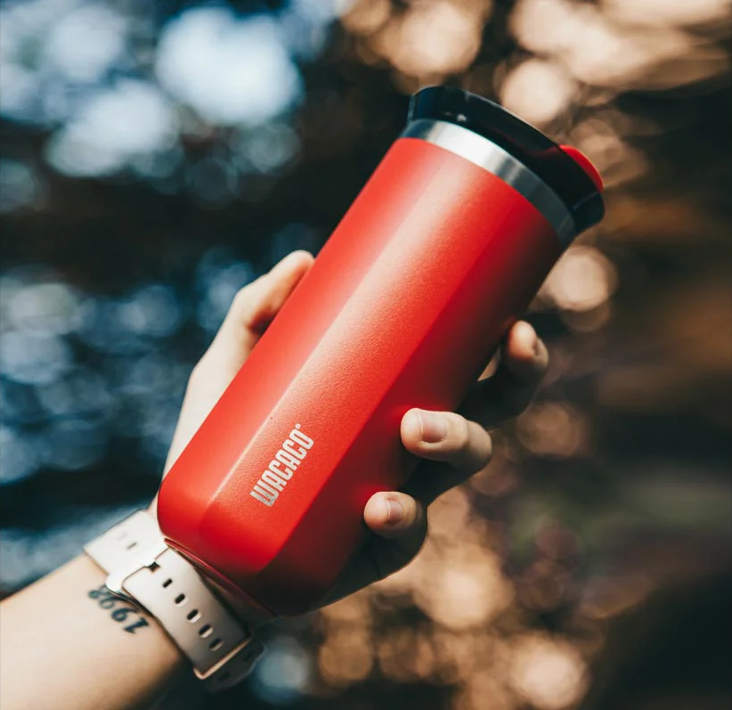 wacaco-octaroma-grande-travel-mug-thermos-apo-anoksidoto-atsali-bpa-free-435-ml-carmine-red-4.png