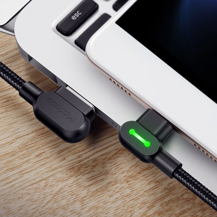 mcdodo-right-angle-essential-kalodio-fortisis-kai-metaforas-dedomenon-usb-a-orthi-gonia-se-lightning-3a-300-cm-black-4.jpeg