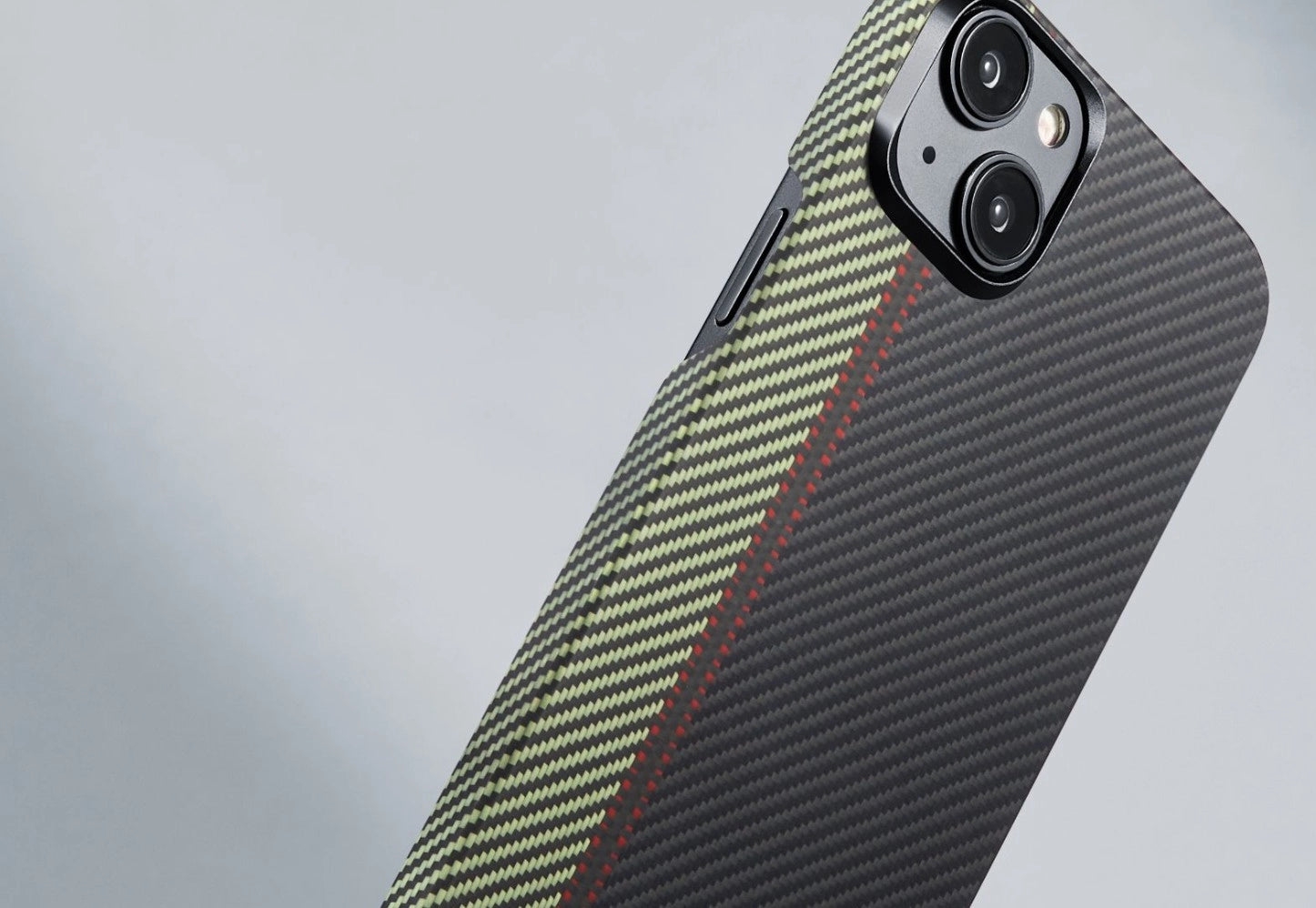 pitaka-fusion-weaving-magez-case-4-magsafe-thiki-aramid-fiber-body-apple-iphone-15-plus-0-95-mm-600-d-overture-17_1.jpg