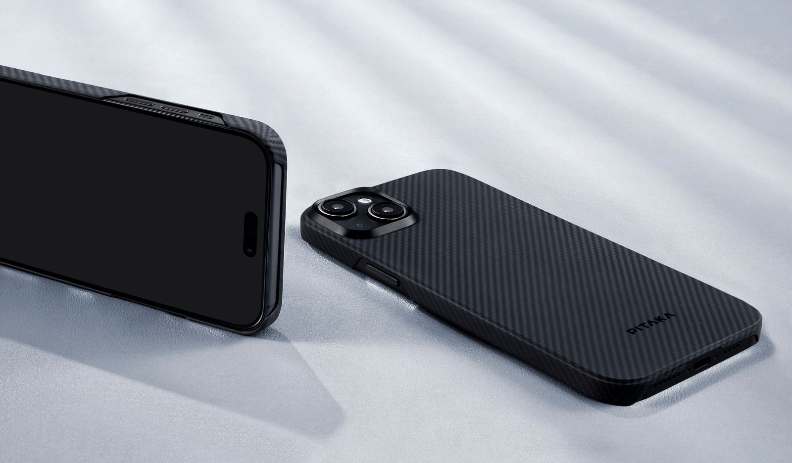 pitaka-magez-case-4-magsafe-thiki-aramid-fiber-body-apple-iphone-15-plus-0-95-mm-600-d-black-grey-twill-24.jpeg