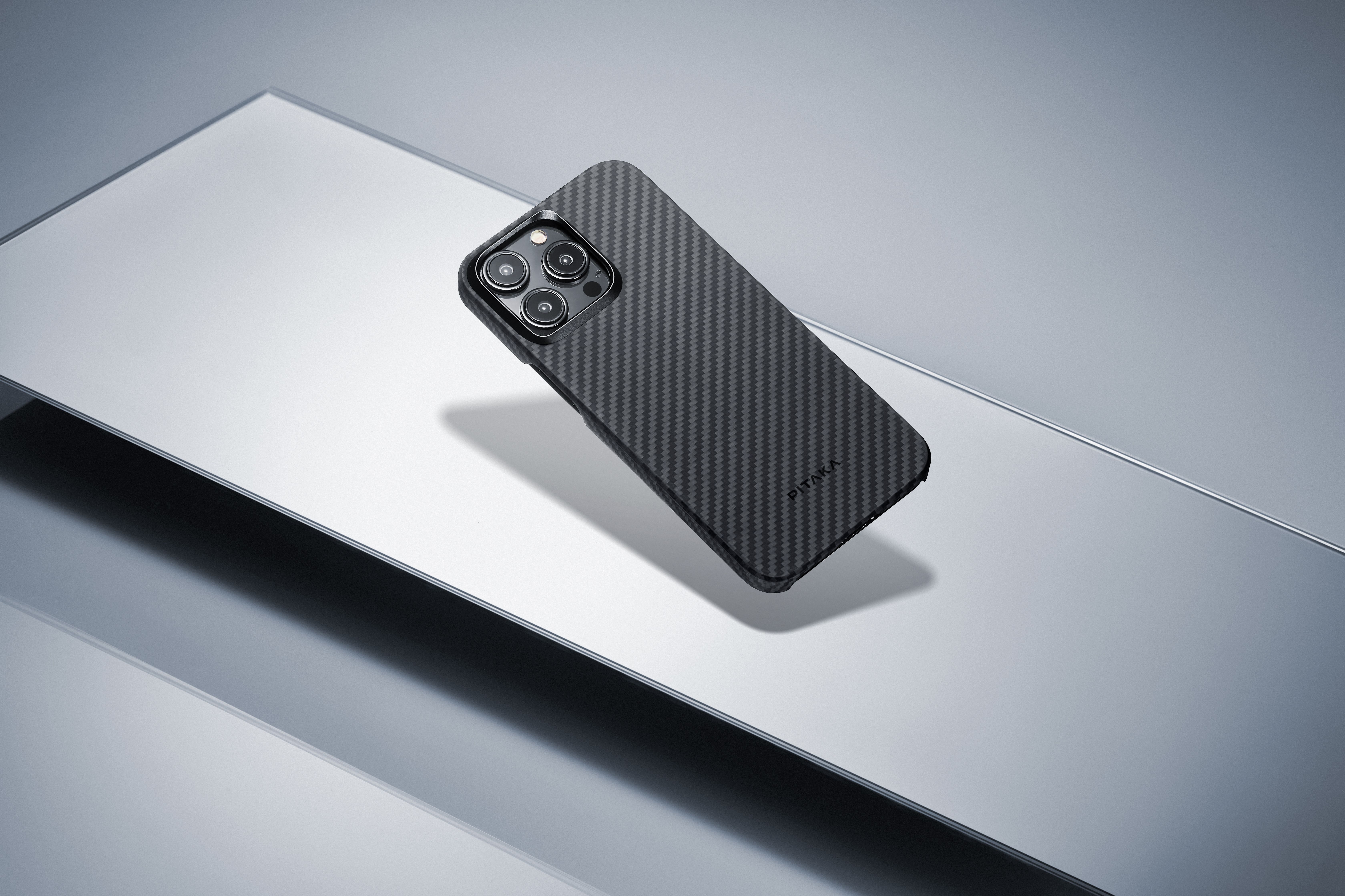 pitaka-magez-case-4-magsafe-thiki-aramid-fiber-body-apple-iphone-15-pro-max-1.15-mm-1500-d-black-grey-twill-8.jpeg