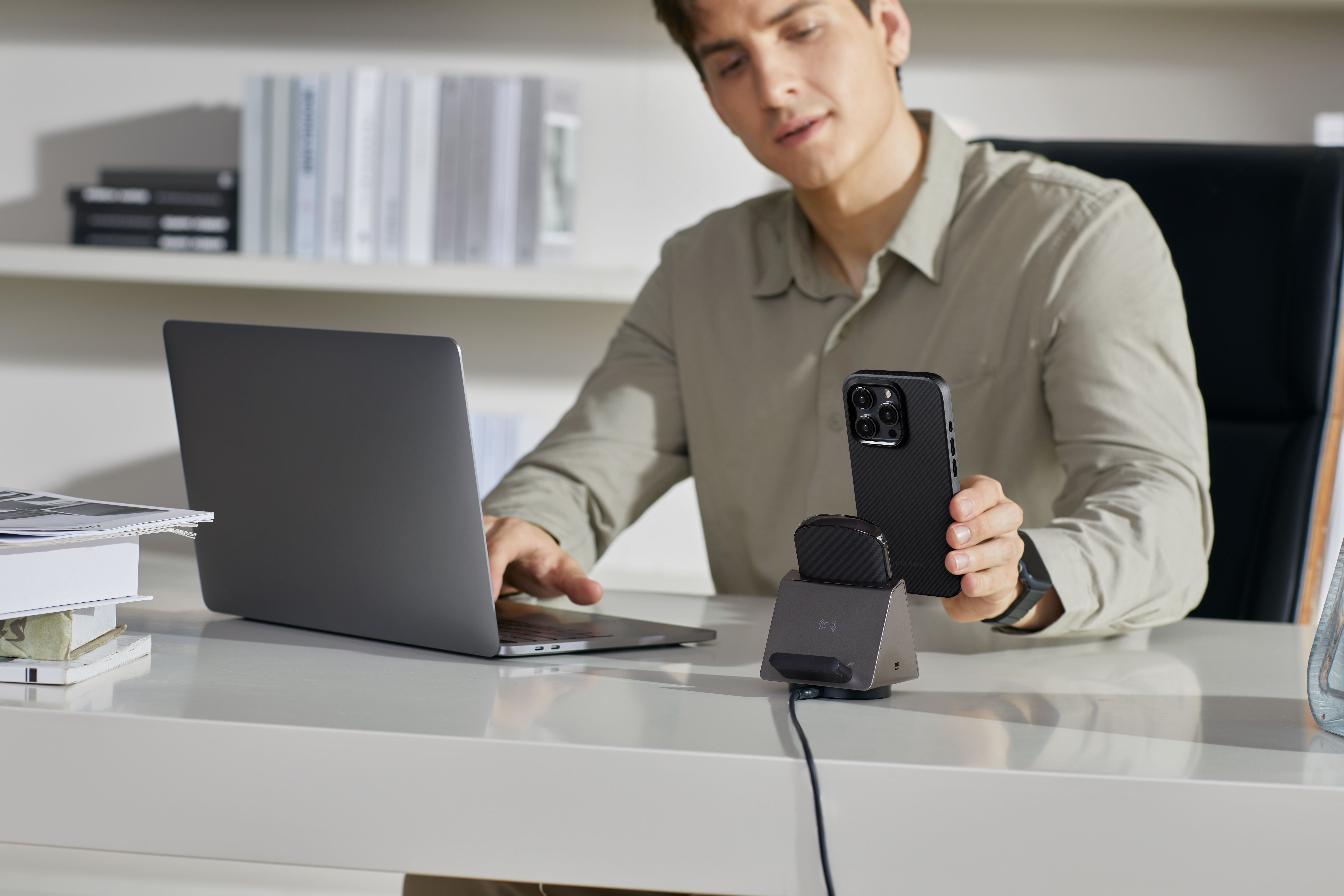 pitaka-magez-case-pro-4-anthektiki-magsafe-thiki-aramid-fiber-body-and-tpu-apple-iphone-15-pro-1-6-mm-600-d-black-grey-twill-13.jpeg