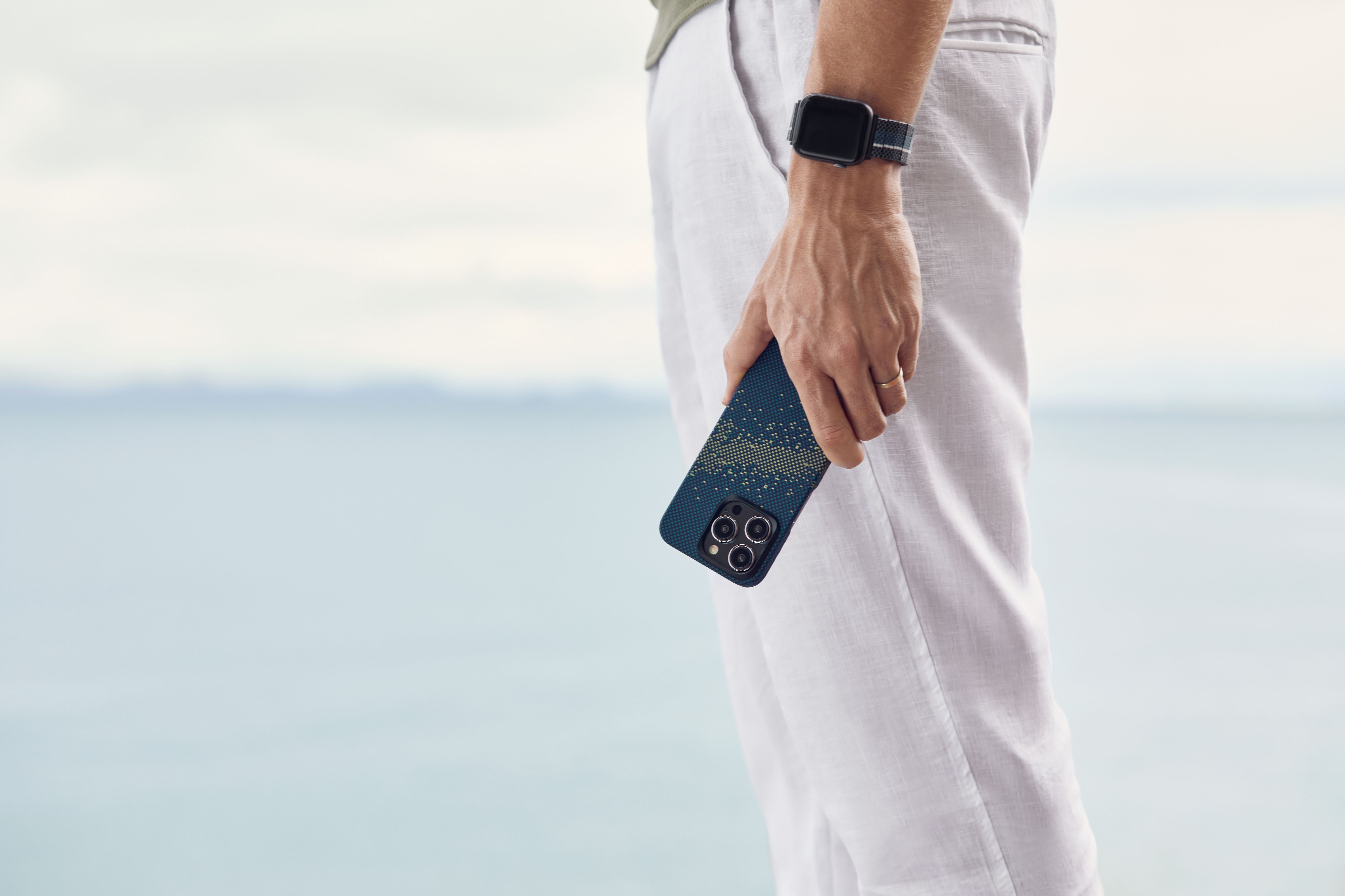pitaka-starpeak-magez-case-4-magsafe-thiki-aramid-fiber-body-apple-iphone-15-pro-1-15-mm-1500-d-milky-way-galaxy-34.jpeg