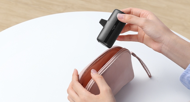 viysi-g007p-charging-dock-with-4-usb-c-portable-chargers-magnitikos-stathmos-fortisis-me-4-x-powerbank-me-ensomatomeno-lightning-4-5000-mah-black-9.jpg