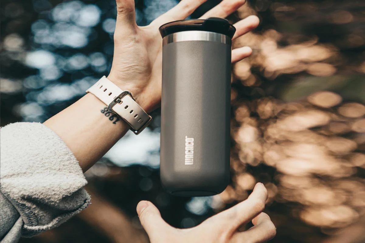 wacaco-octaroma-grande-travel-mug-thermos-apo-anoksidoto-atsali-bpa-free-435-ml-dim-grey-4.jpg