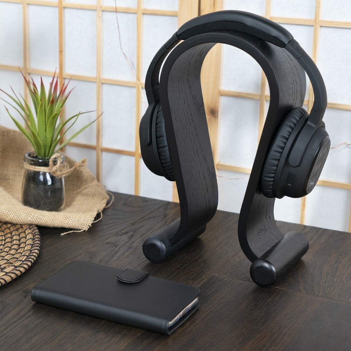 kalibri-wooden-omega-headphone-stand-universal-vasi-gia-akoustika-kefalis-apo-ksilo-dris-black.jpg