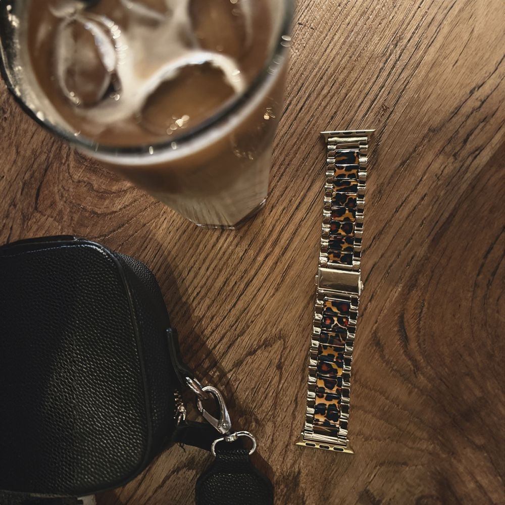 louraki-apple-watch-se-10-9-8-7-6-5-4-42-41-40mm-tech-protect-modern-metalliko-leopard-3.jpg