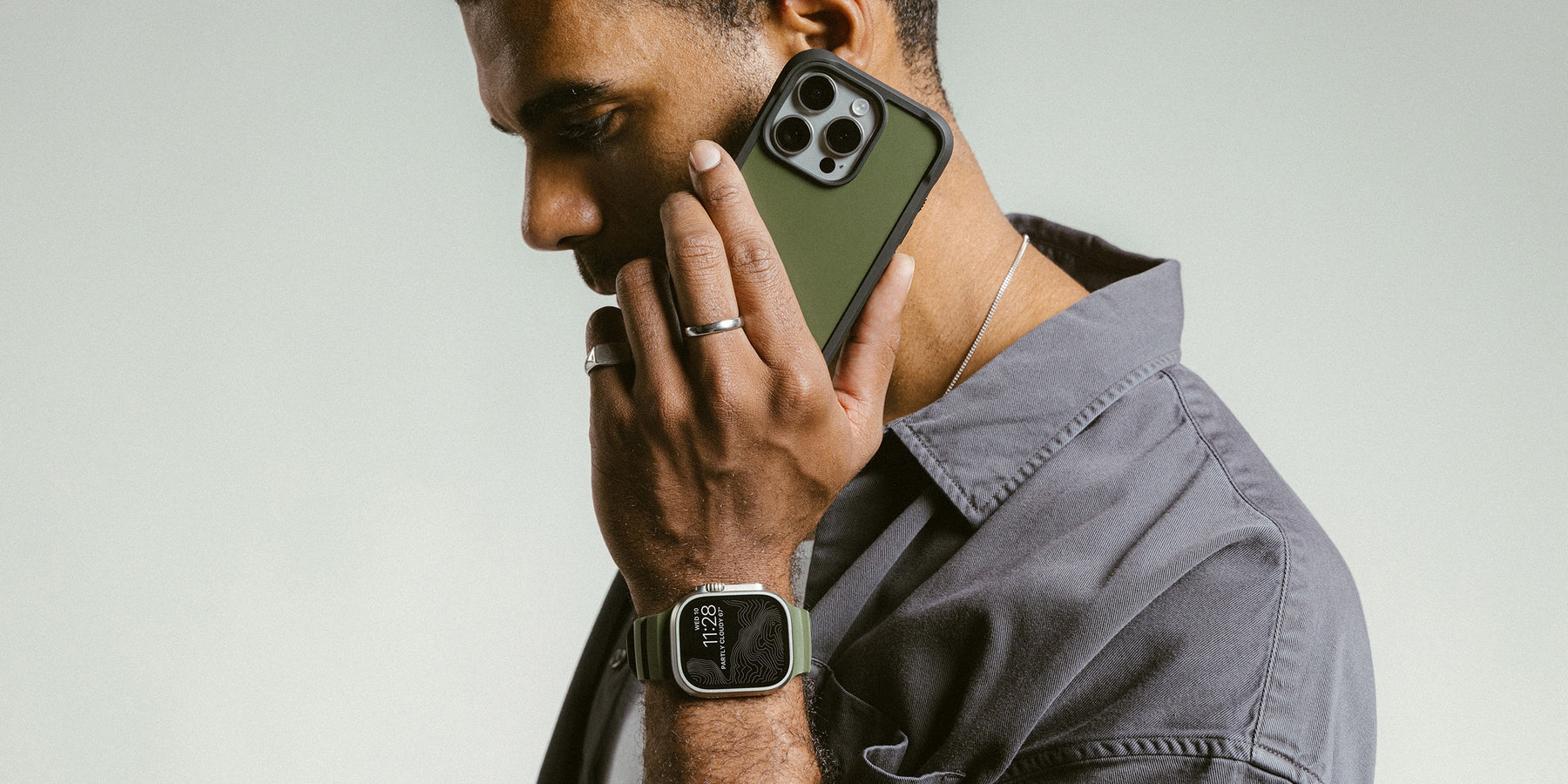 louraki-apple-watch-ultra-2-ultra-1-se-10-9-8-7-6-5-4-49-46-45-44-mm-nomad-rocky-point-band-adiavroxo-fkm-kai-titanio-forest-natural-11.jpg