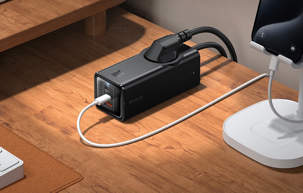 mcdodo-4-in-1-70-w-gan-surge-protection-power-strip-eu-monoprizo-me-1-ipodoxi-ac-me-kalodio-150-cm-taxifortists-me-1-usb-a-2-type-c-70-w-black-4.jpg